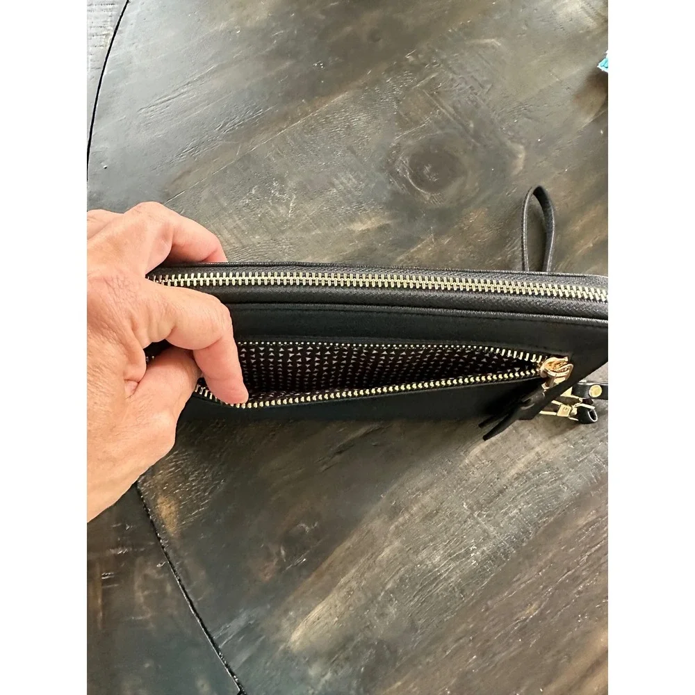 Madison West - Black Faux Leather Wristlet Wallet‎ Organizer with Gold  EUC